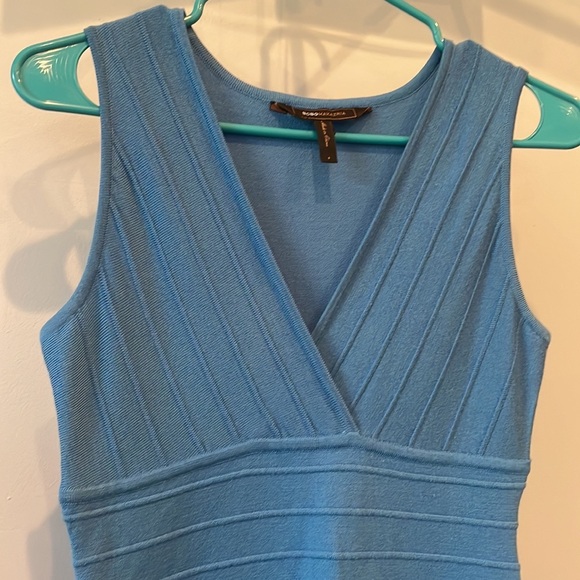 Beautiful blue low neck fitted ladies sleeveless dress small - Picture 2 of 4
